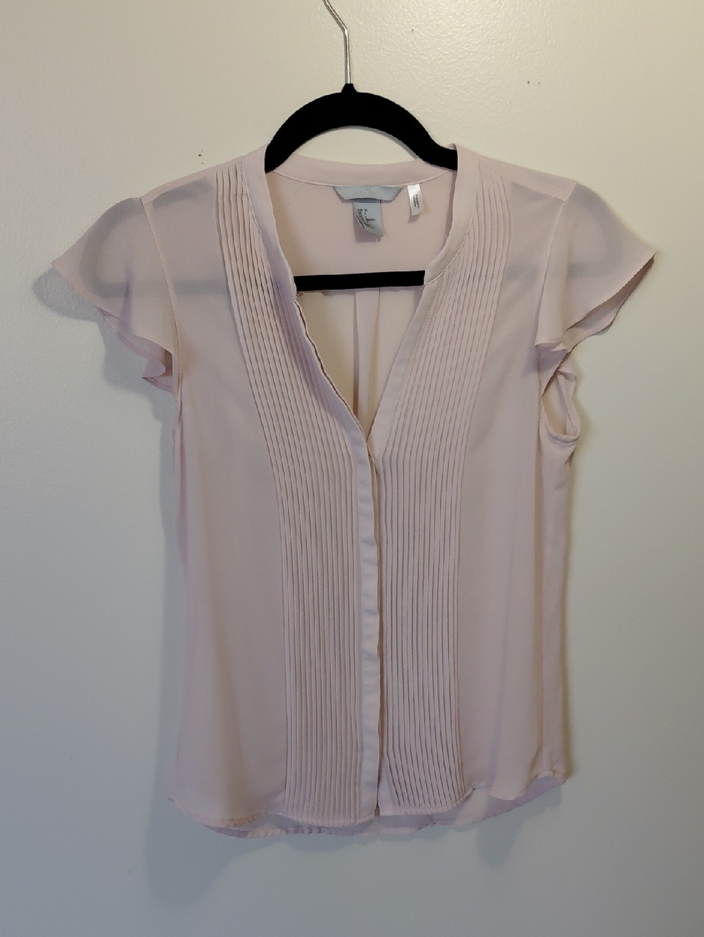 🔴 H&M Pale Pink Pintuck V-Neck Cap Sleeve Blouse
